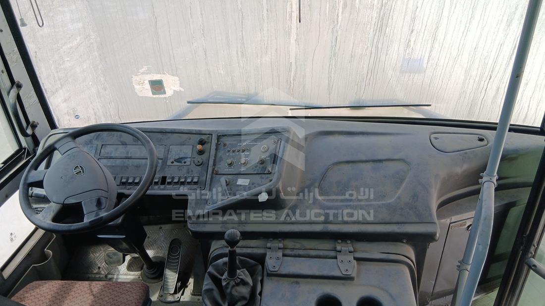 تاتا حافلة 2015 — زاوية الواجهة الكاملة — صورة 15
