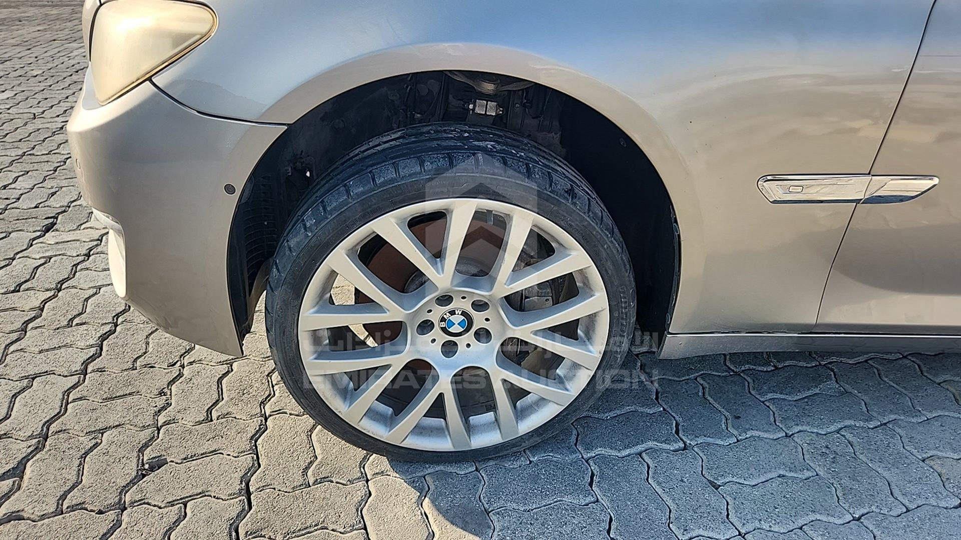 2013 BMW 750 VIN: WBAYE8101DD145934
