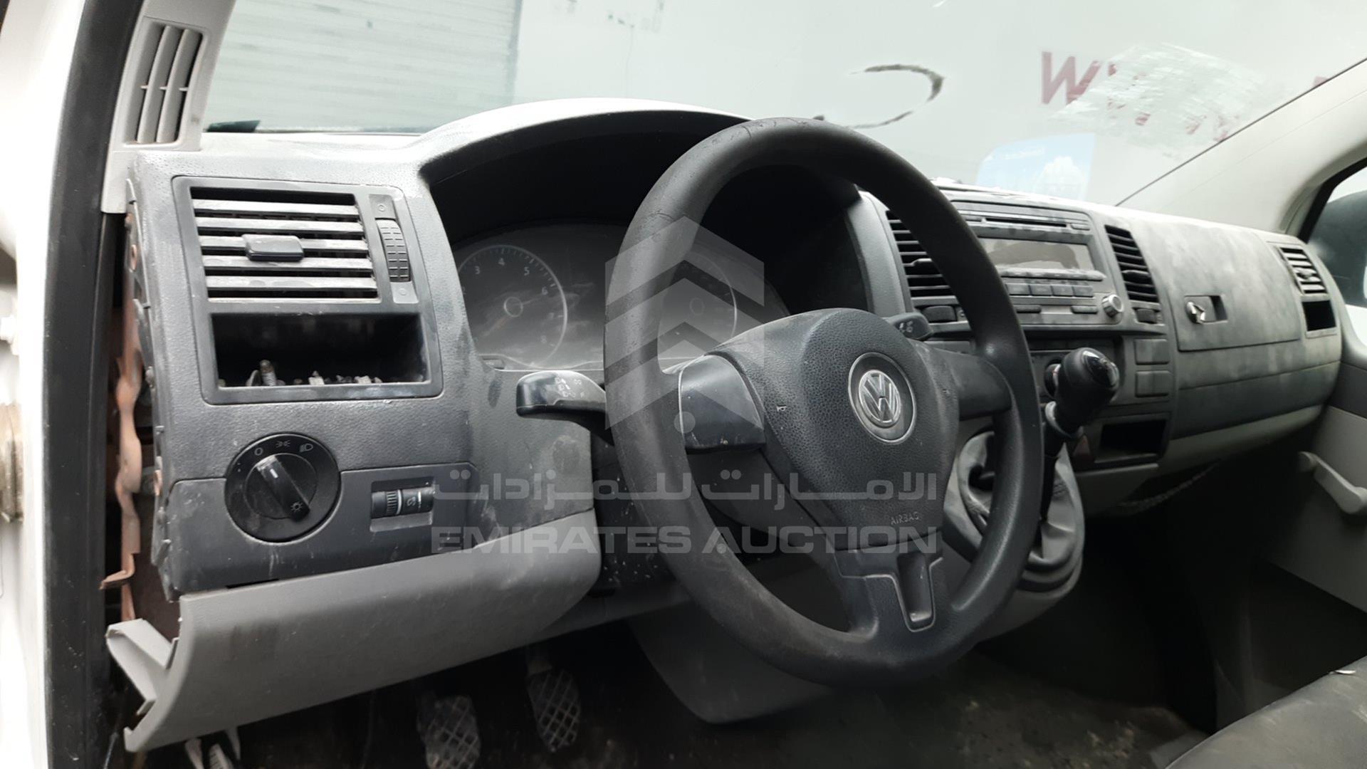 2015 VOLKSWAGEN --- VIN: WV1DBZSV4FH001001
