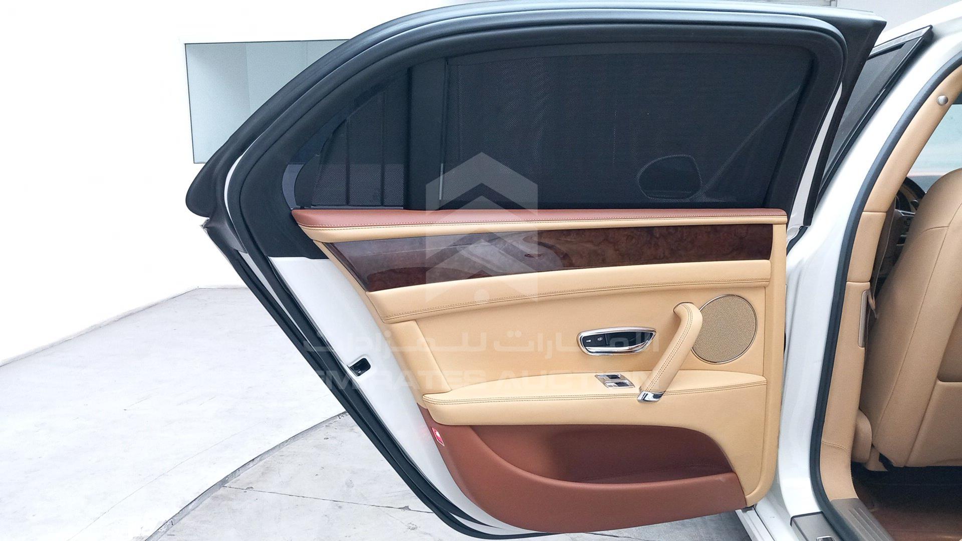 2014 BENTLEY FLYING SPUR VIN: SCBEA5ZA1EC090599