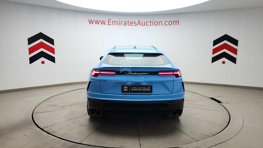 2021 Lamborghini Urus — Rear View — Photo 10