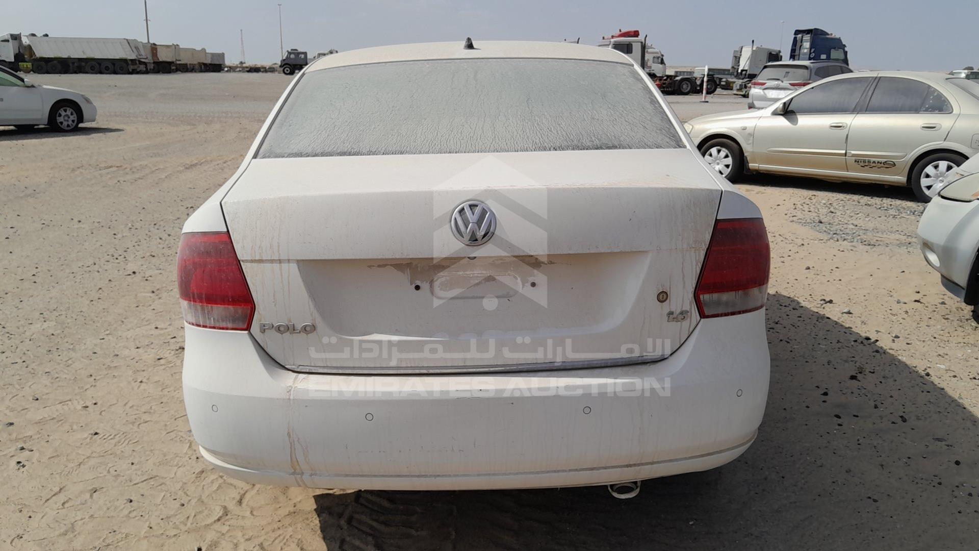 2014 VOLKSWAGEN POLO VIN: WVWBC2A72ET010056