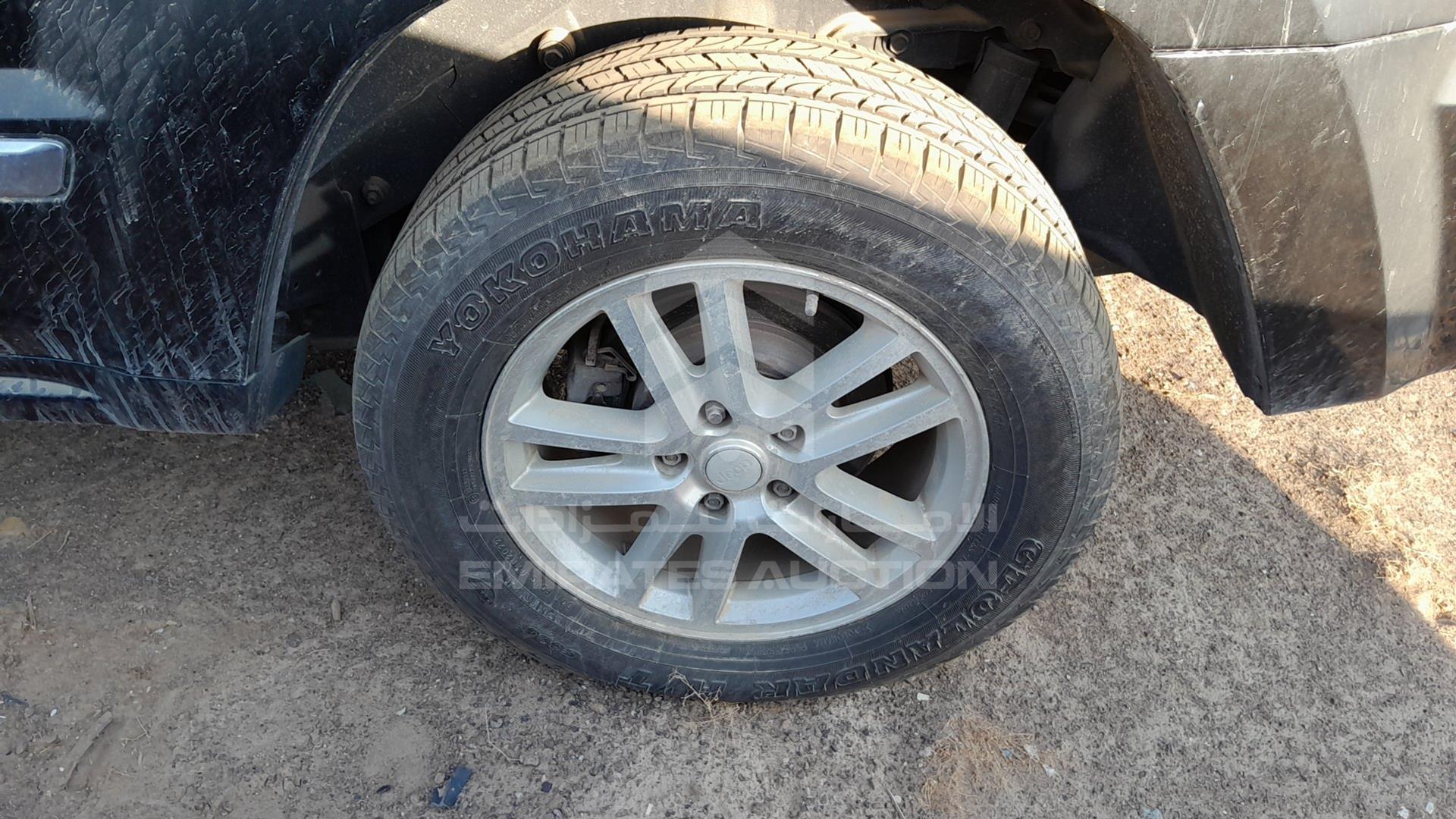 2009 JEEP CHEROKEE VIN: 1J8HC68T19Y505905