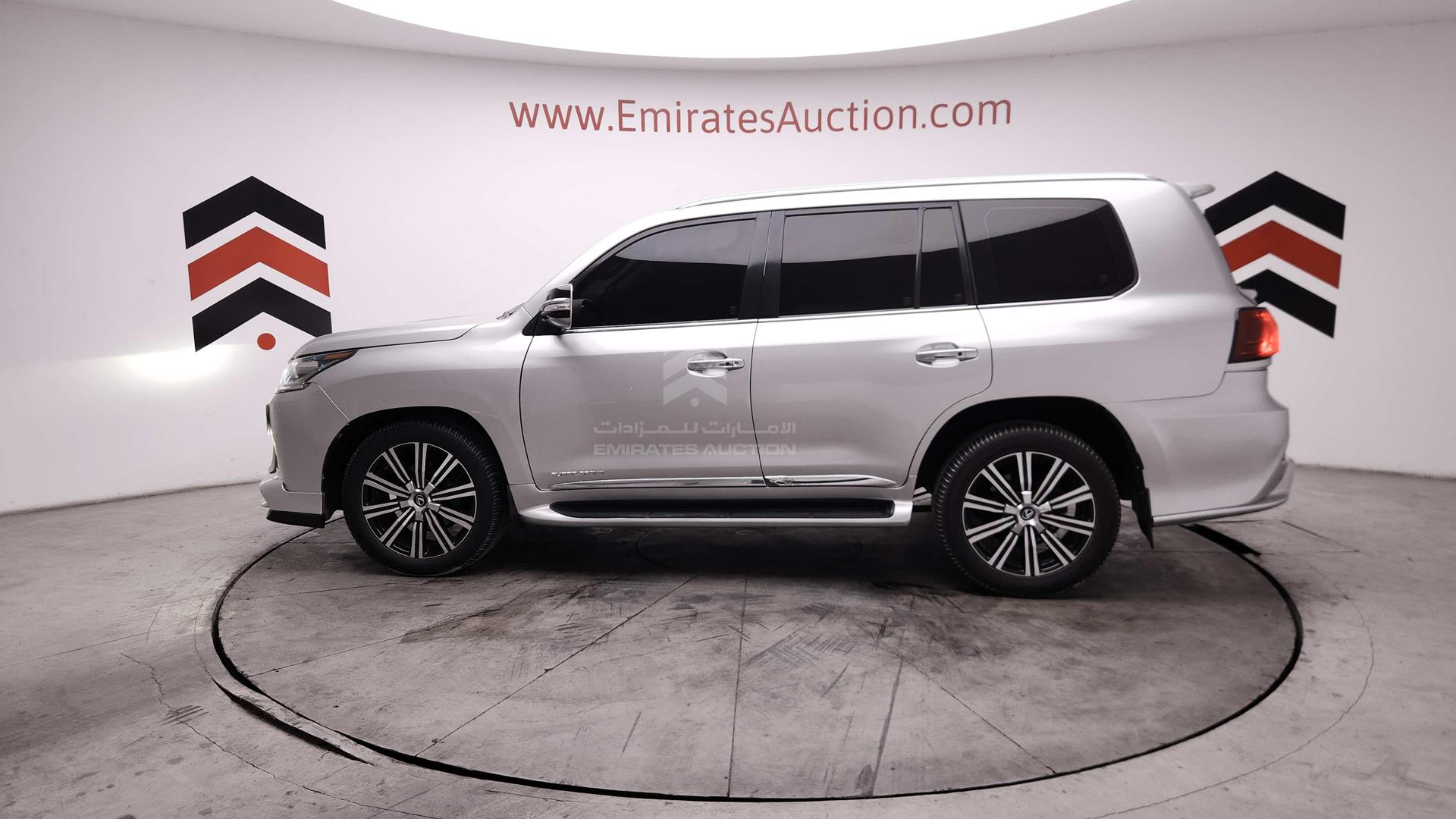 2009 LEXUS LX 570 VIN: JTJHY0OW994015504
