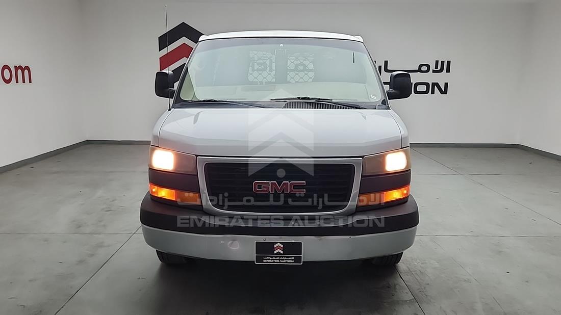 2006 GMC 2500 — Full Front View — Photo 1