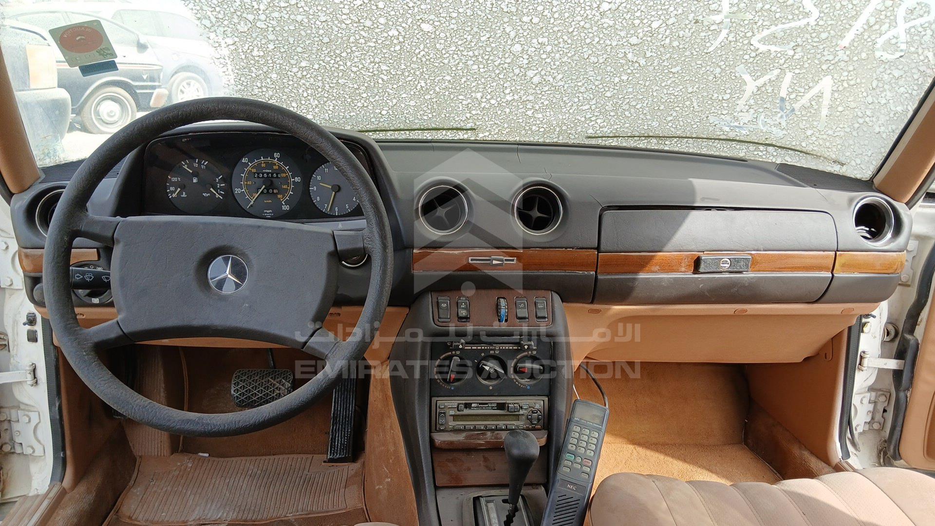 1983 MERCEDES 240D VIN: WDBAB23A6DB408137