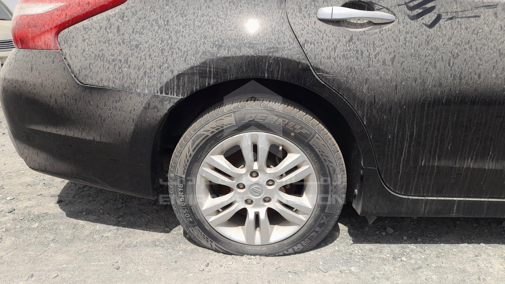 2017 NISSAN ALTIMA VIN: 1N4AL3AP0HN359667