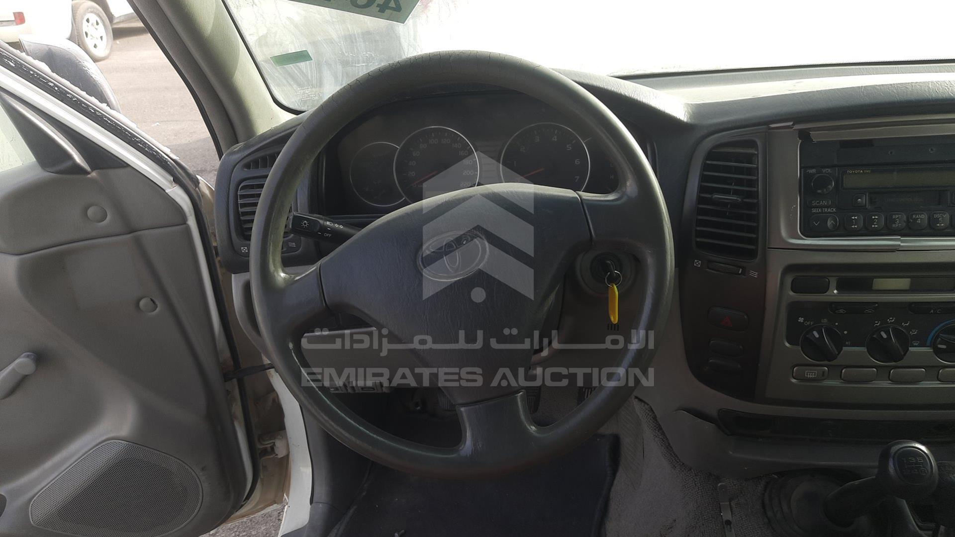 2003 TOYOTA LAND CRUISER VIN: JTGHJ01J233003981