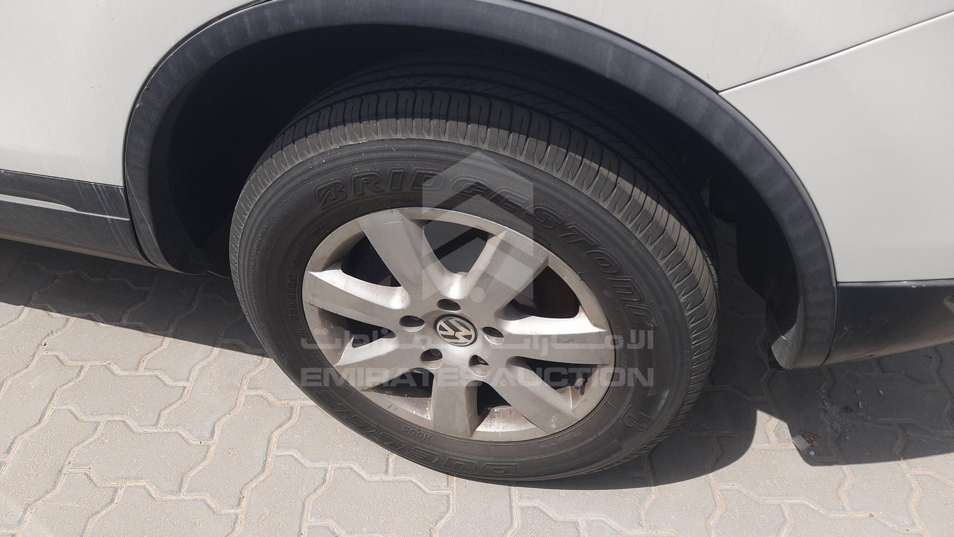 2013 VOLKSWAGEN TOUAREG VIN: WVGBC2BP7DD000268