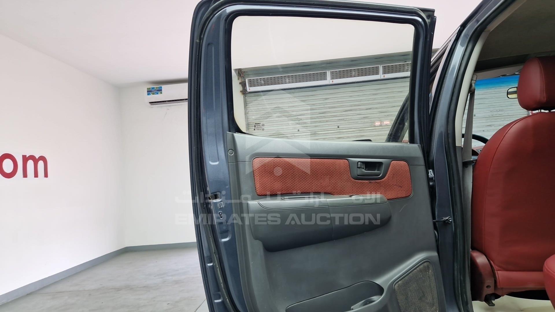 2013 TOYOTA HILUX VIN: MR0FX22G8D1085361