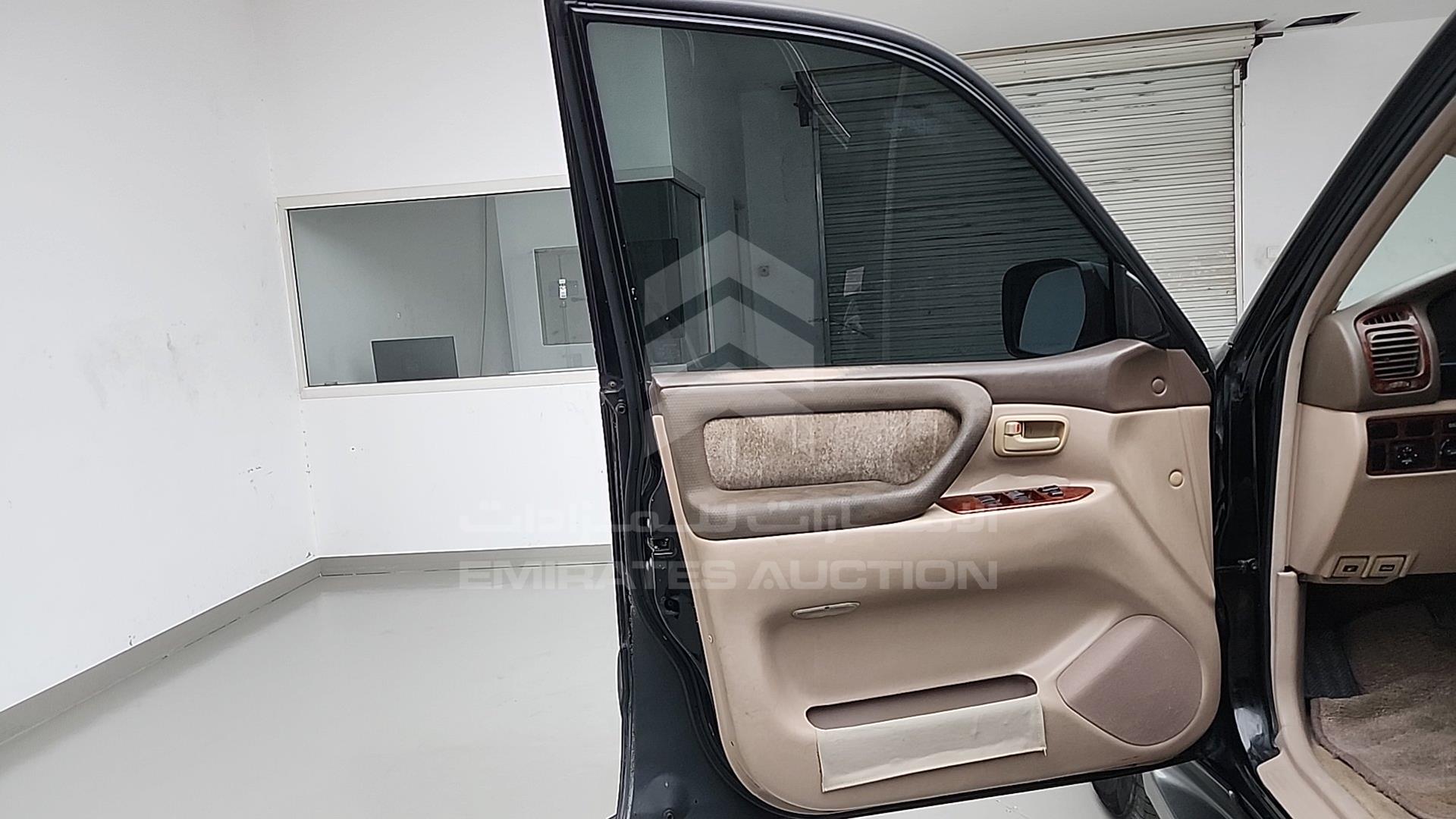 2001 TOYOTA LAND CRUISER VIN: JTEHT05J012009553
