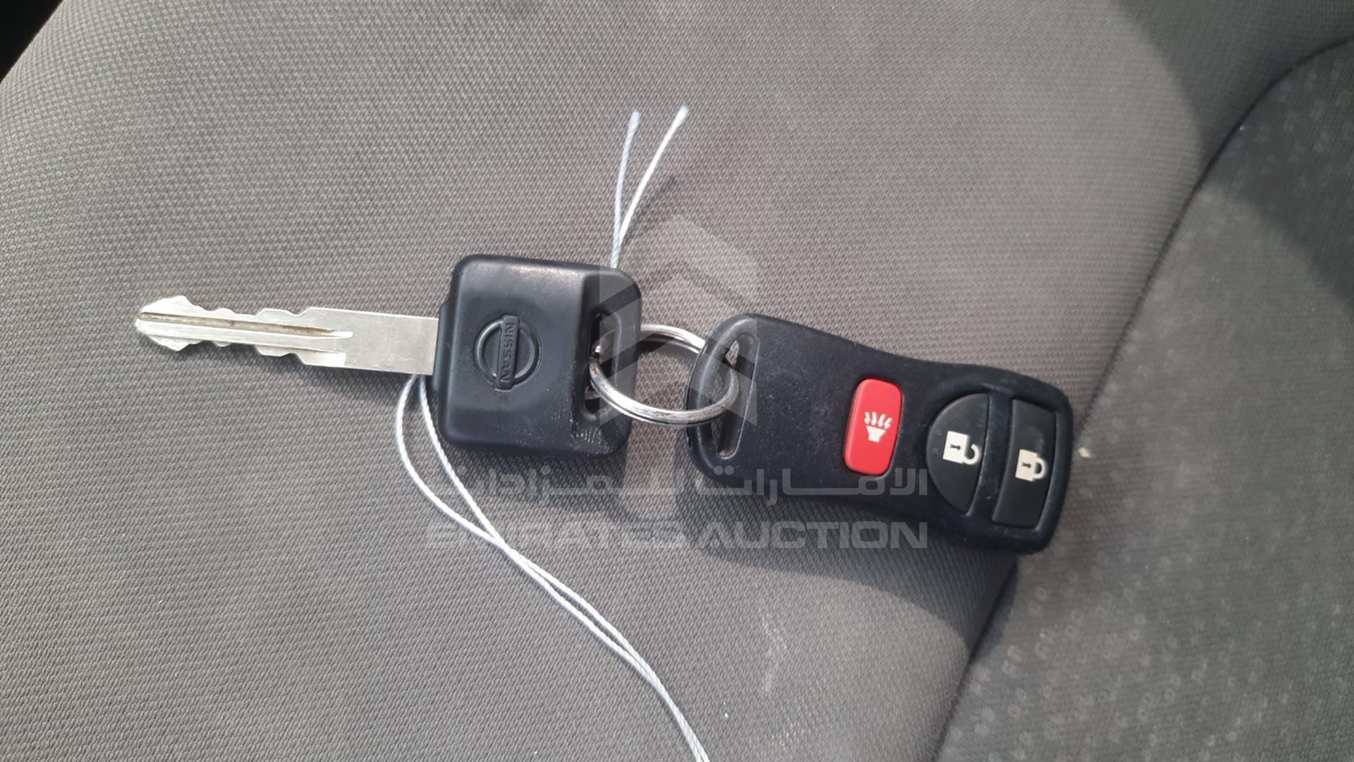 2014 NISSAN XTERRA VIN: 5N1AN0N65EN813083