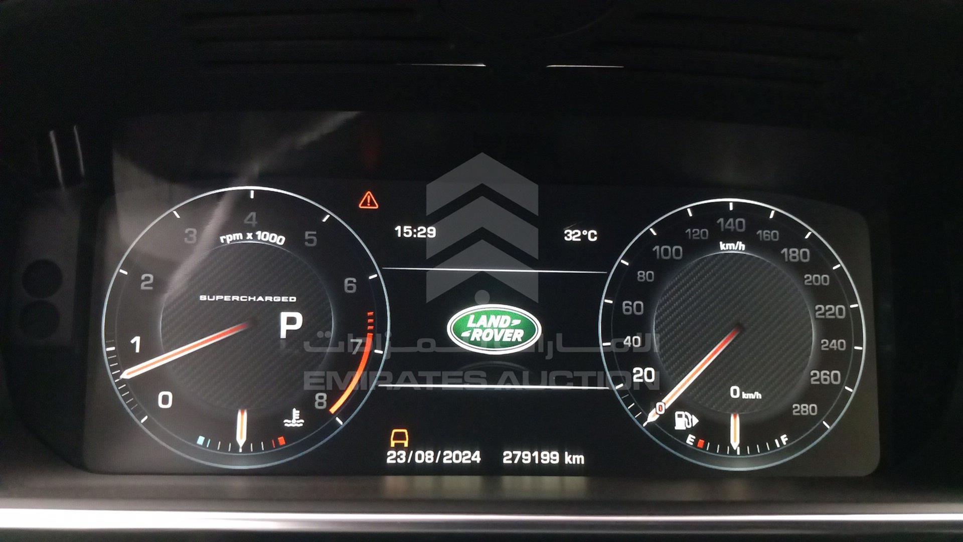 2015 RANGE ROVER VOGUE VIN: SALGA2EF5FA218872