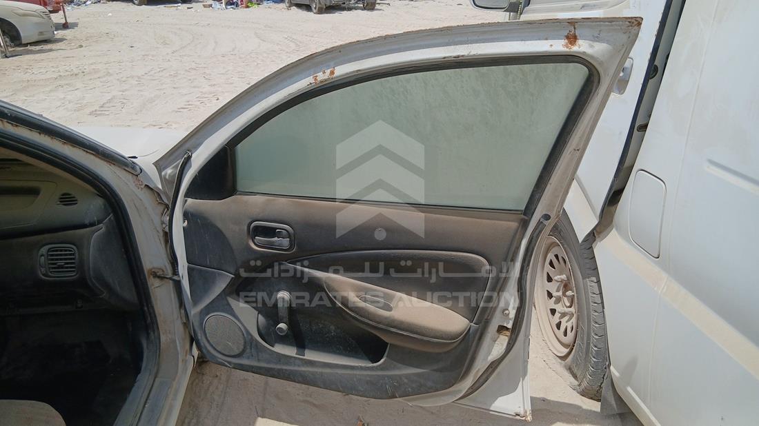 نيسان صني 2006 — الباب الأمامي الأيمن — صورة 23