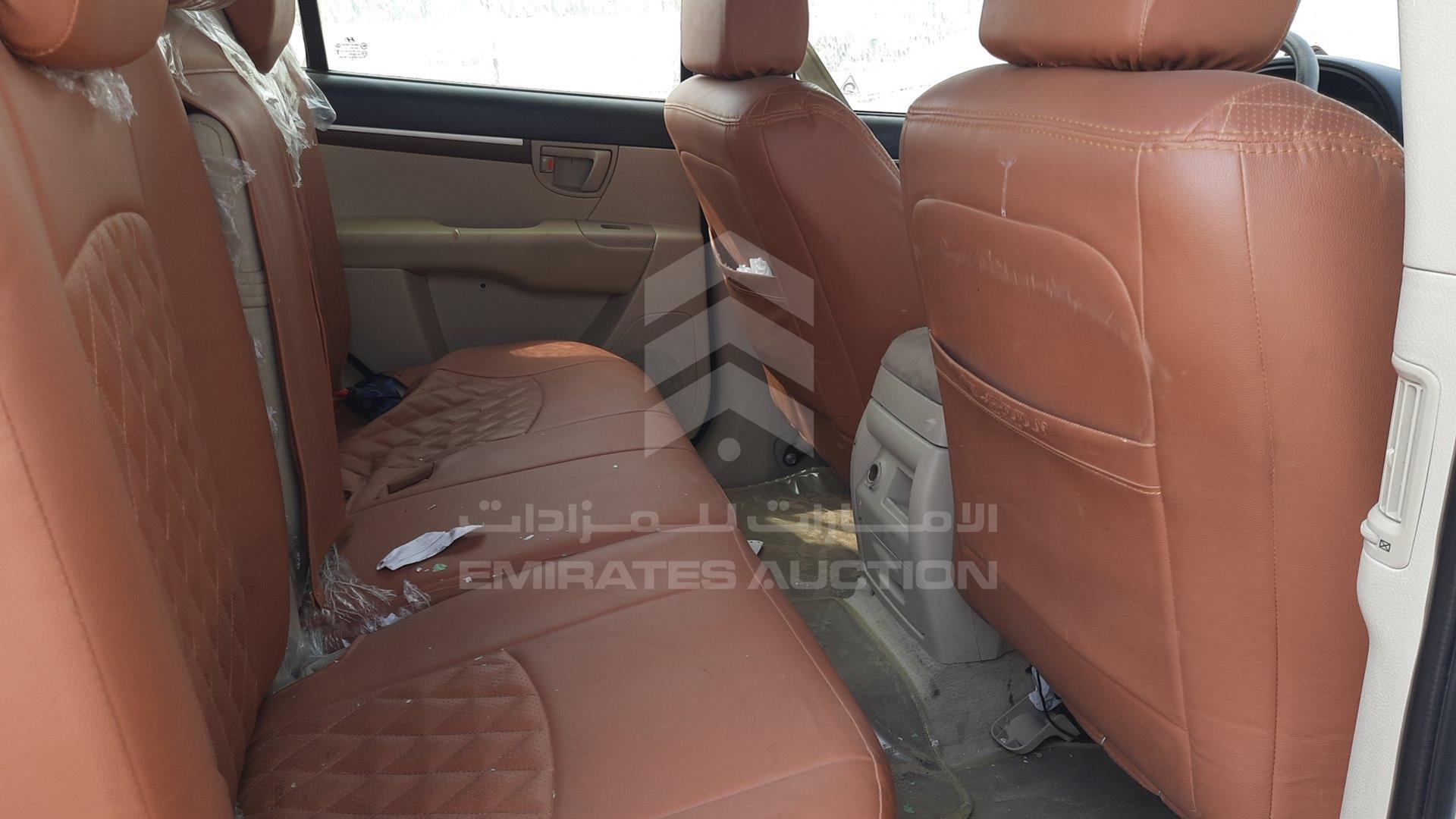 2009 HYUNDAI SANTA FE VIN: KMHSG81D39U462011