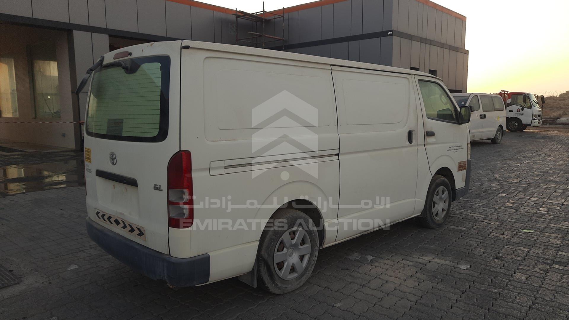 2017 TOYOTA HIACE VIN: JTFHX02P1H0111359