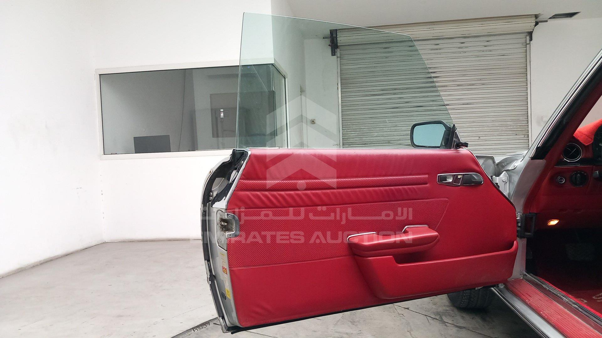 1975 MERCEDES SLC 450 VIN: 10702412011063