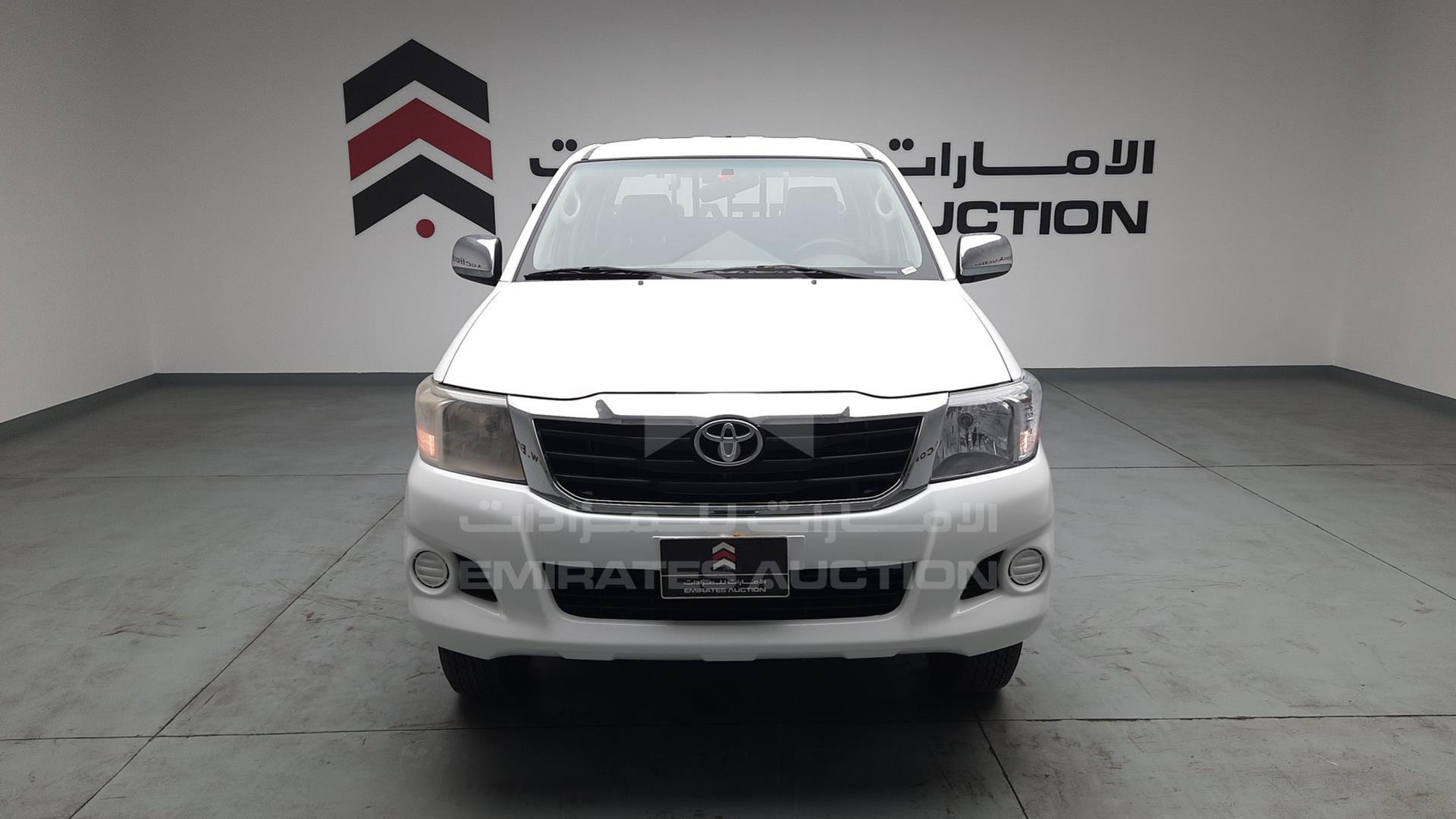 2014 TOYOTA HILUX VIN: MR0FX22G3E1392356