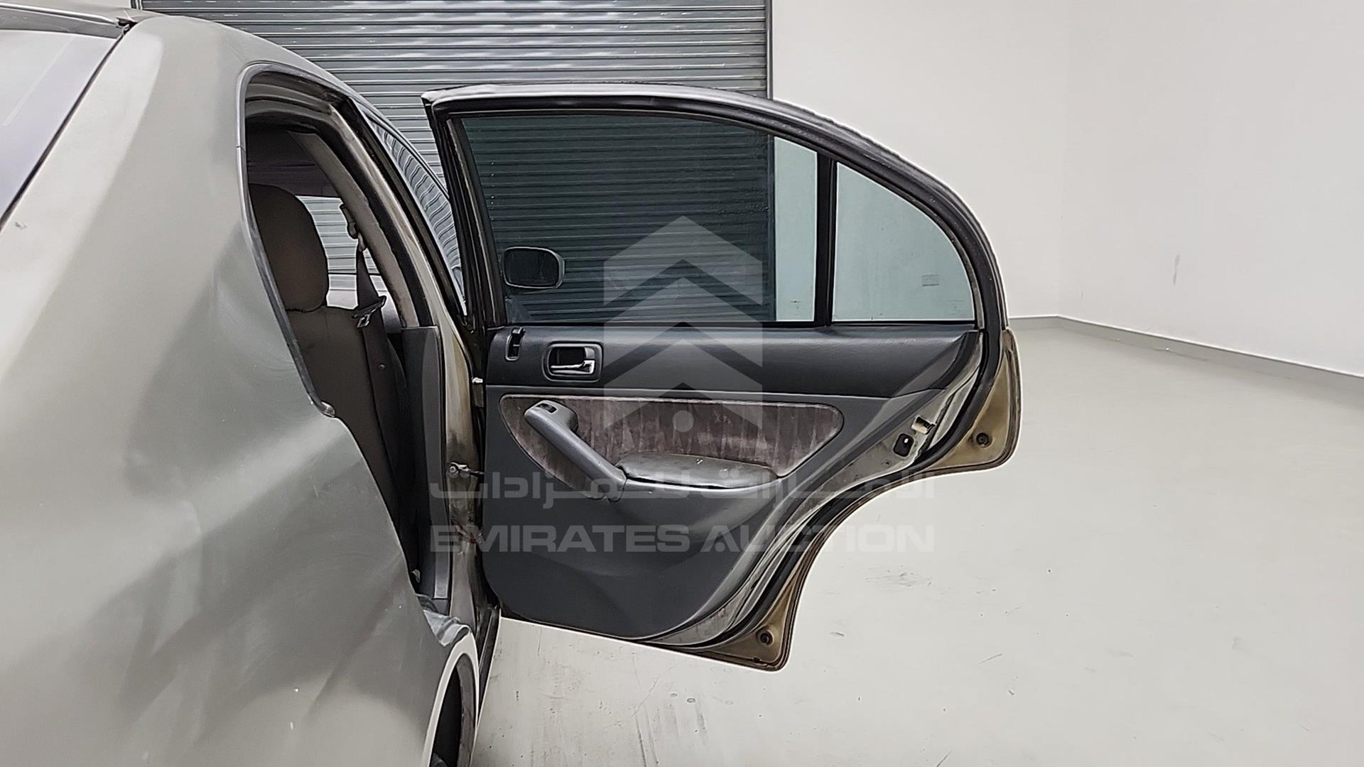 2004 HONDA CIVIC VIN: JHMES16614S401079