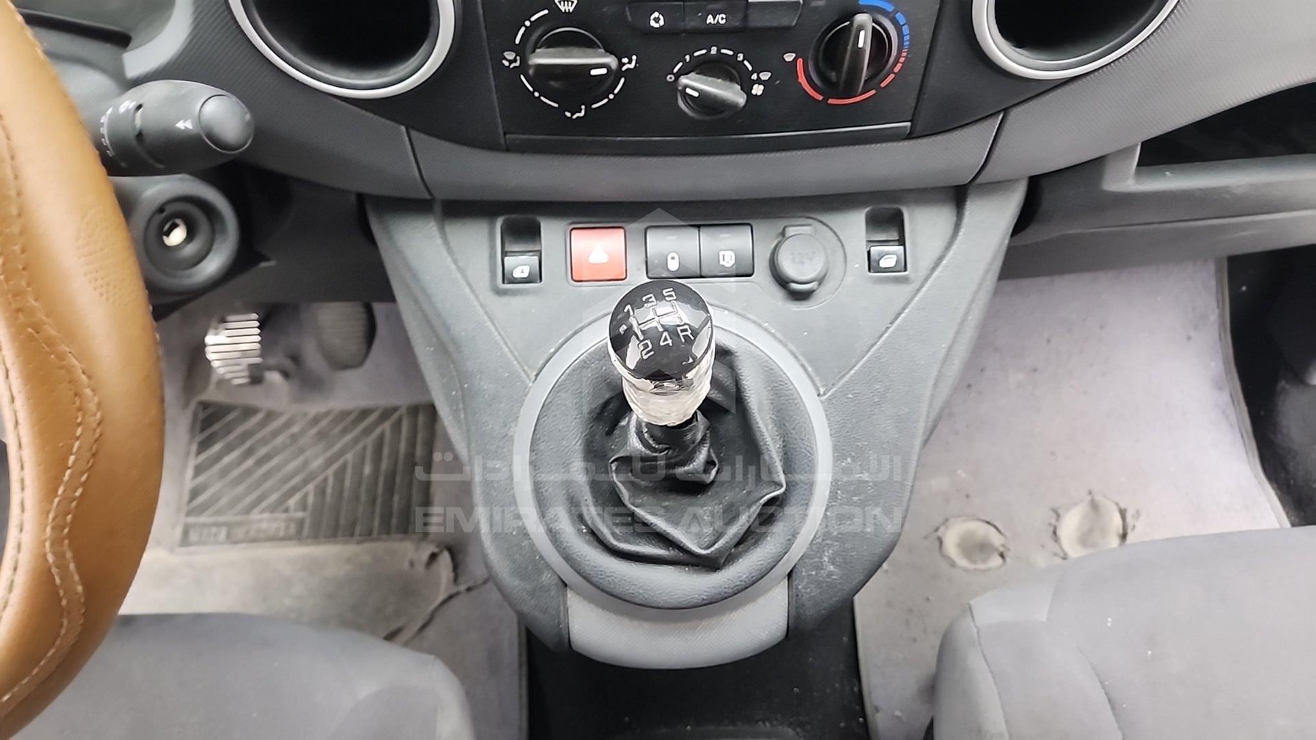 2015 PEUGEOT PARTNER VIN: VF37ANFU1FJ514905