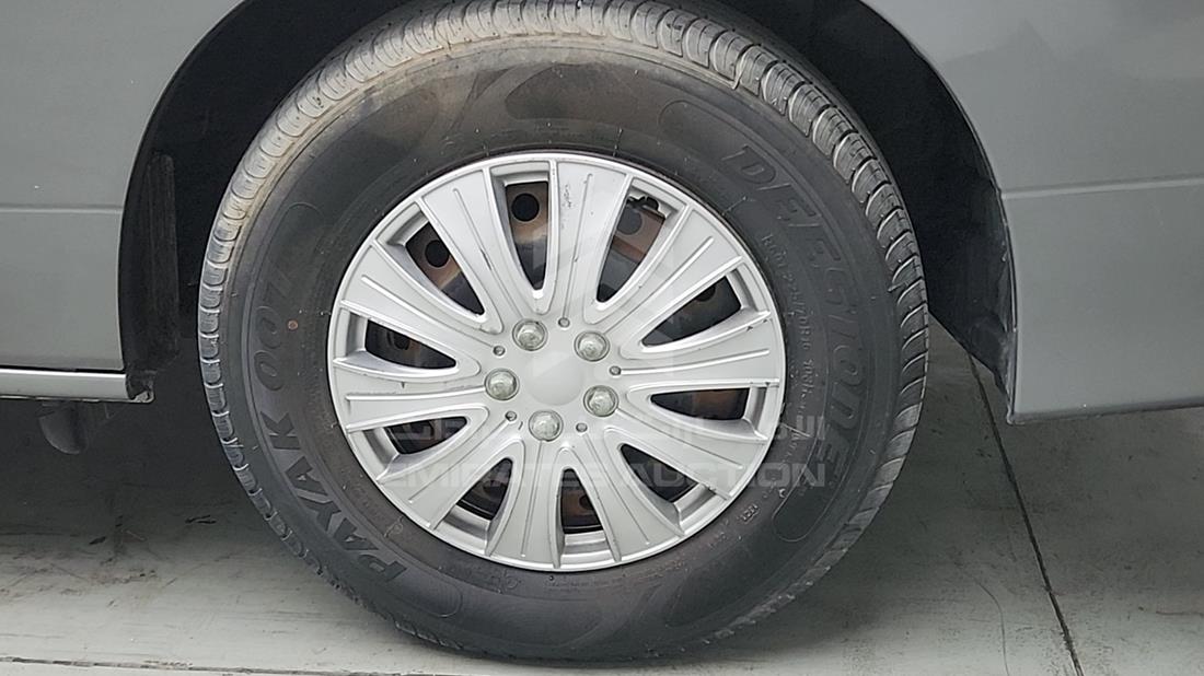 2014 Nissan Quest — Rear Left Tyre — Photo 30
