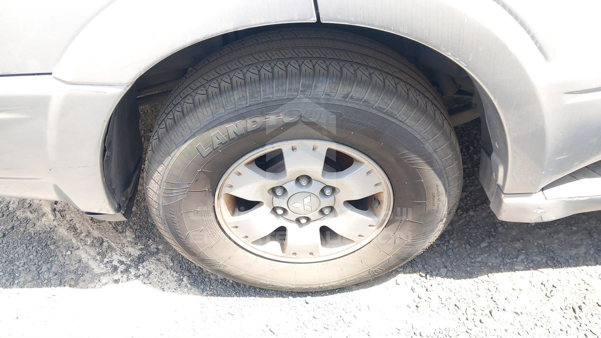 2006 MITSUBISHI PAJERO VIN: JMYLRV73W6J713137