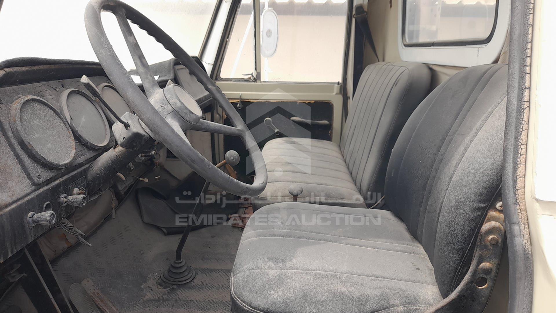 0 NISSAN DIESEL UD VIN: TZA52P-4208