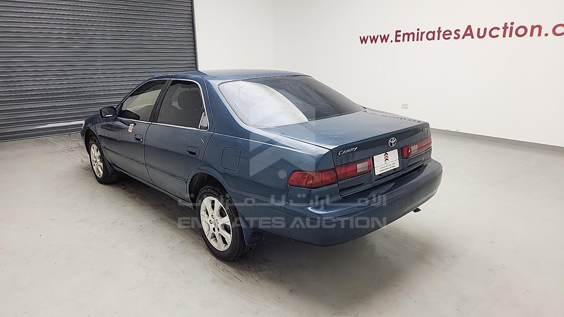 1998 TOYOTA CAMRY VIN: JT2BG22K4W0202131