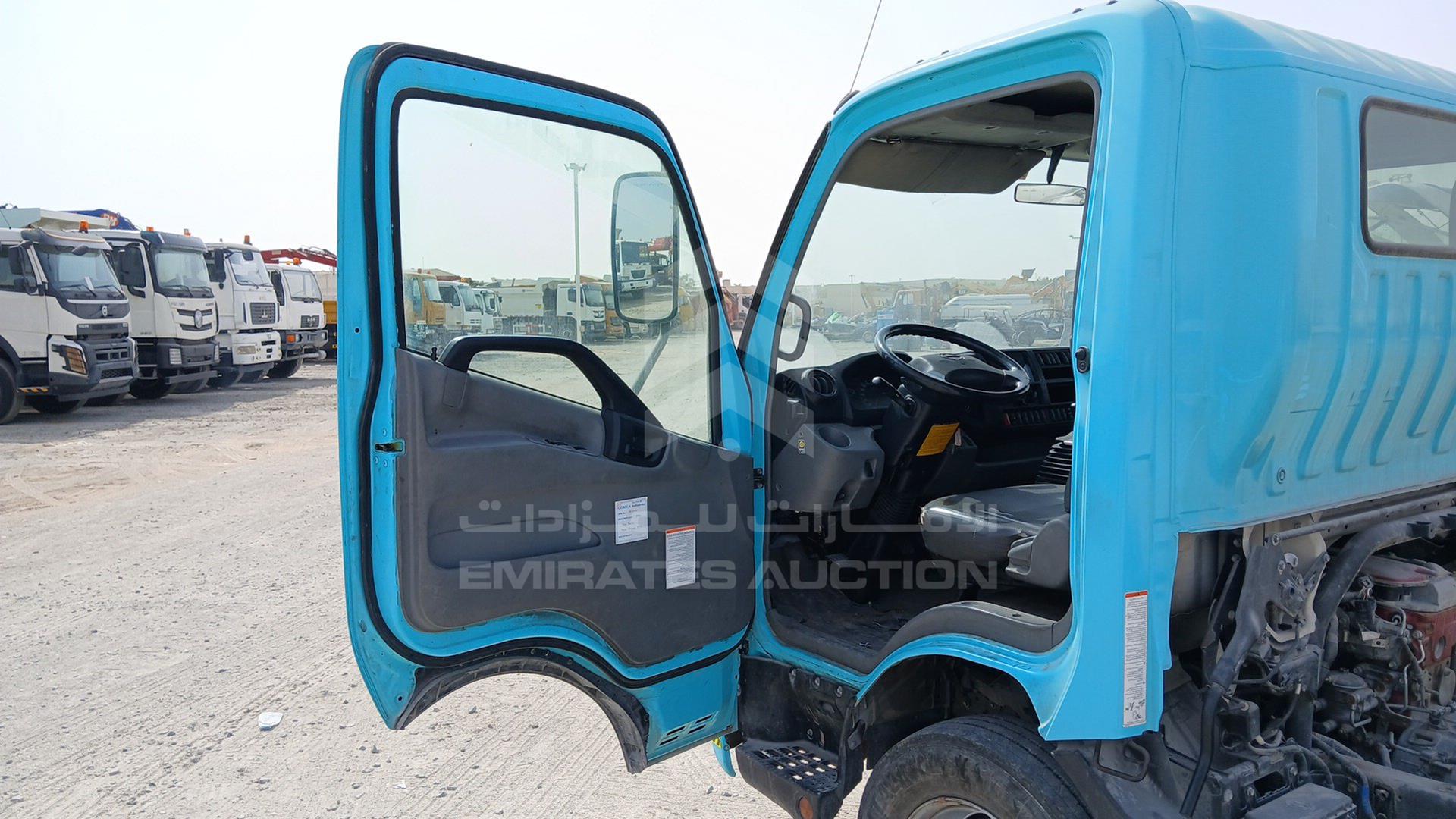2021 HINO 300 VIN: JHHUCN1F8MK037992