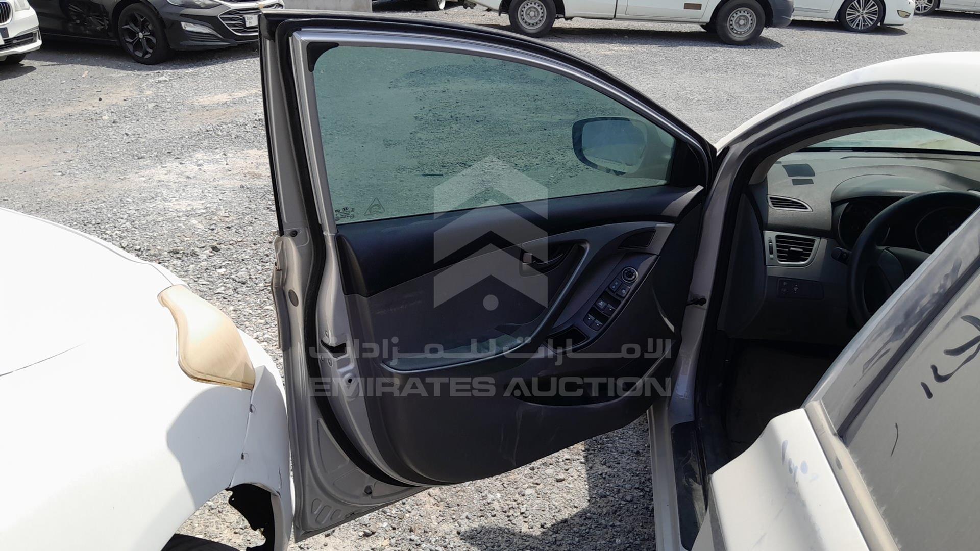 2015 HYUNDAI ELANTRA VIN: KMHDG41E5FU203526