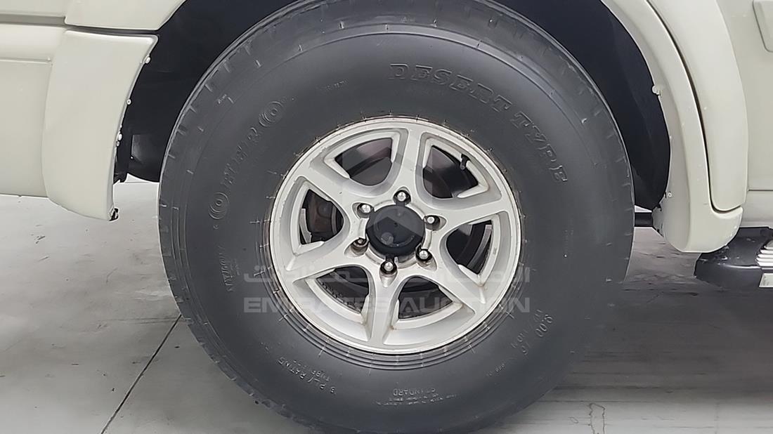 1998 Nissan Patrol — Rear Right Tyre — Photo 32