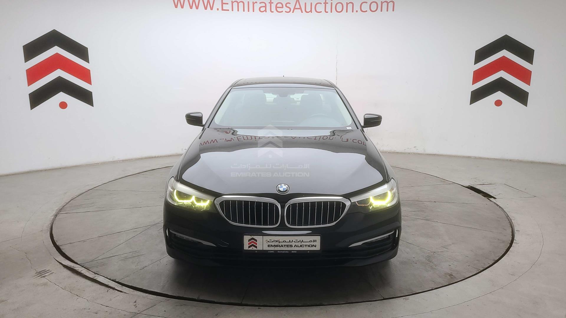 2019 BMW 520 VIN: WBAJA1A07KWW09864