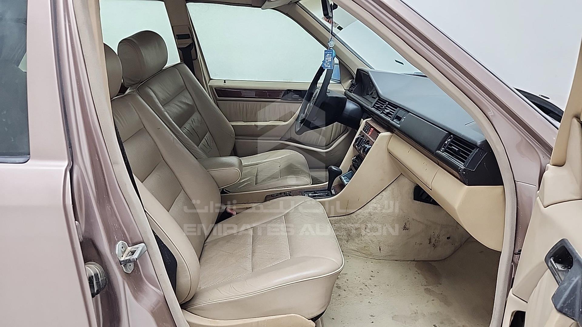 1994 MERCEDES E 280 VIN: WDB1240281C086347