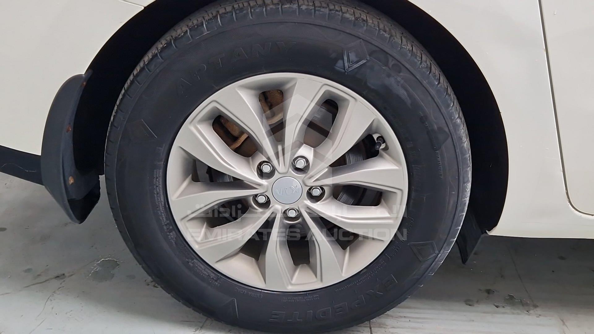2019 KIA CARNIVAL VIN: KNAMB8121K6545261