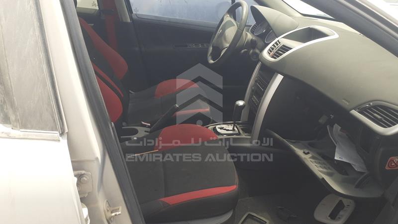 VIN: VF3WC5FS4DE000492 Auction: EmiratesAuction Lot: 343645 VF3WC5FS4DE000492 Peugeot 207 2013 SILVER Photo 10
