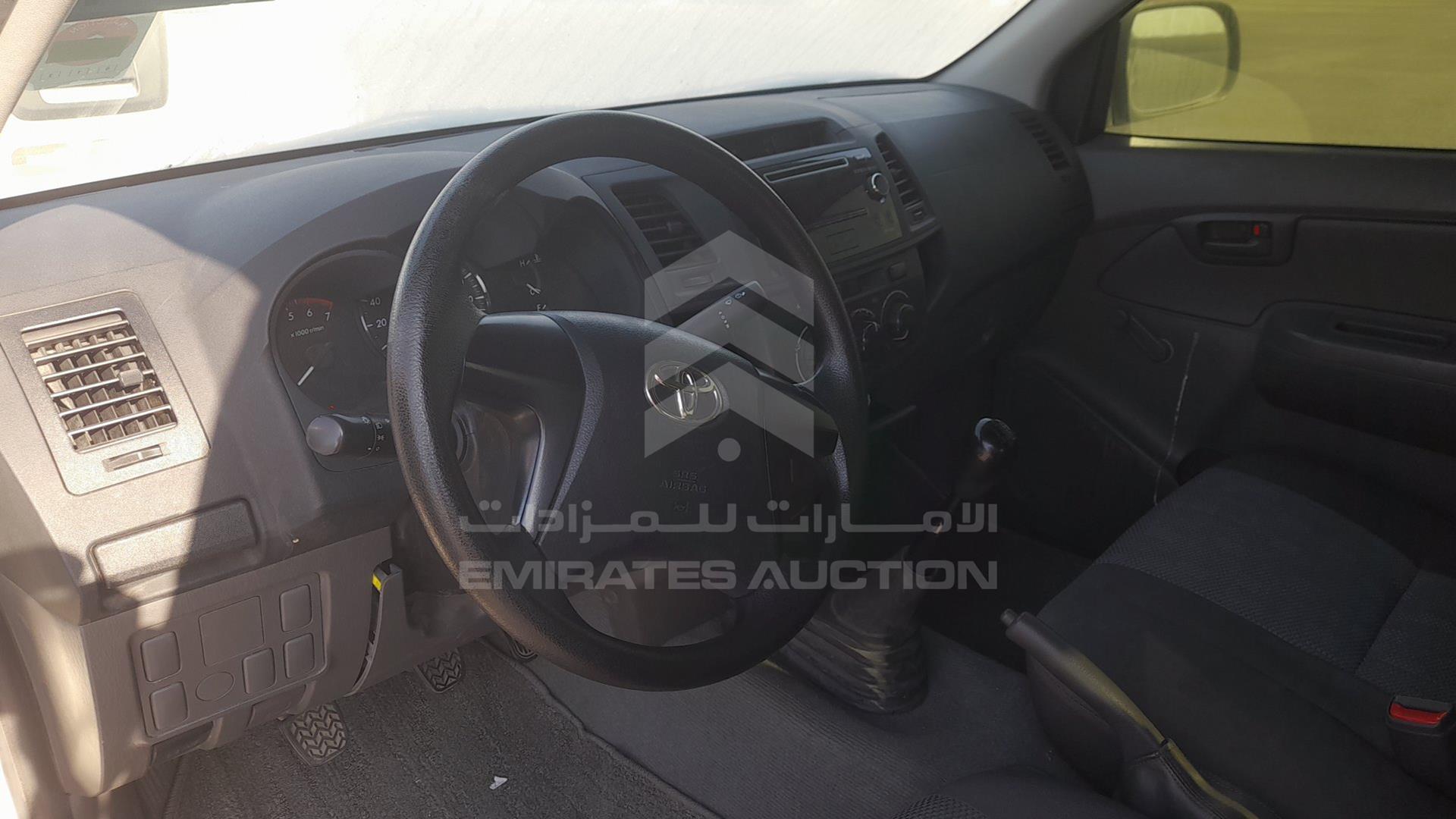 2014 TOYOTA HILUX VIN: MR0EX12GXE2346815