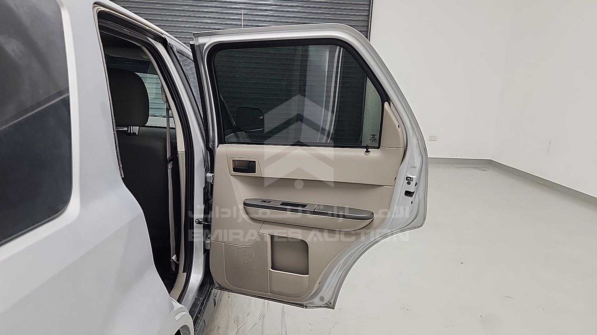 2012 FORD ESCAPE VIN: 1FMCU9C74CKB15218