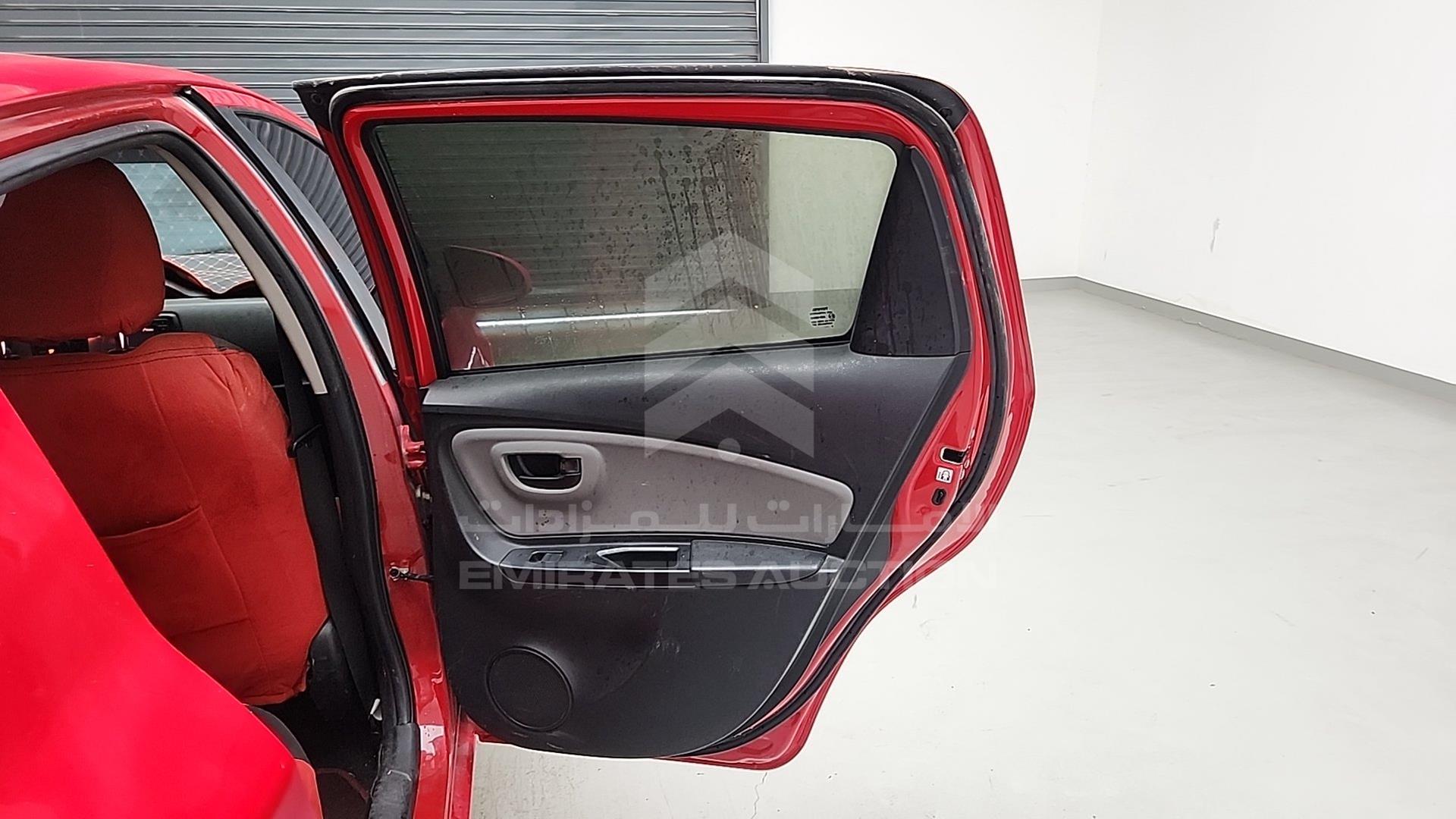 2015 TOYOTA YARIS VIN: VNKKTUD33FA028784