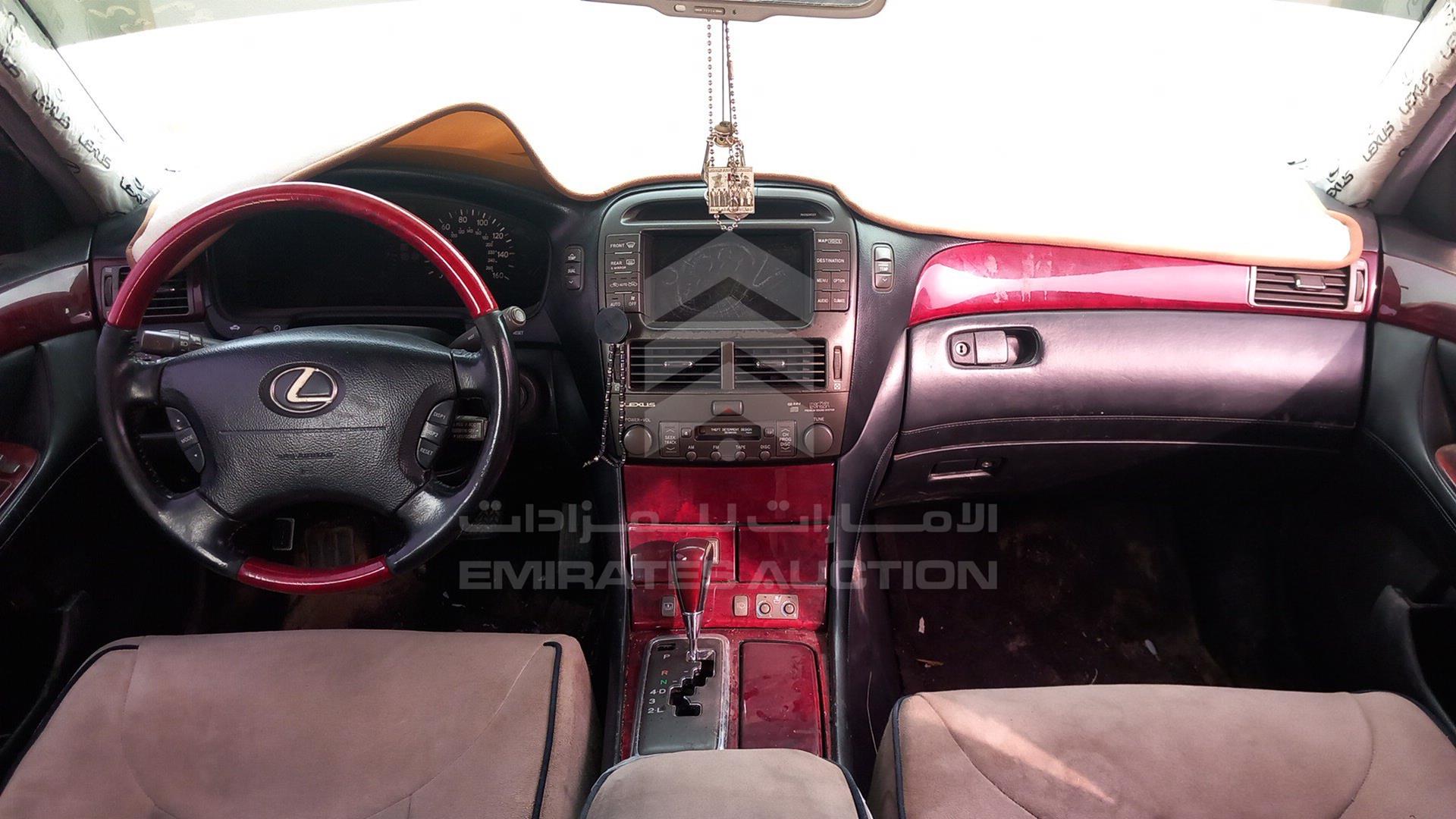 2002 LEXUS LS 430 VIN: JTHBN30F920058318