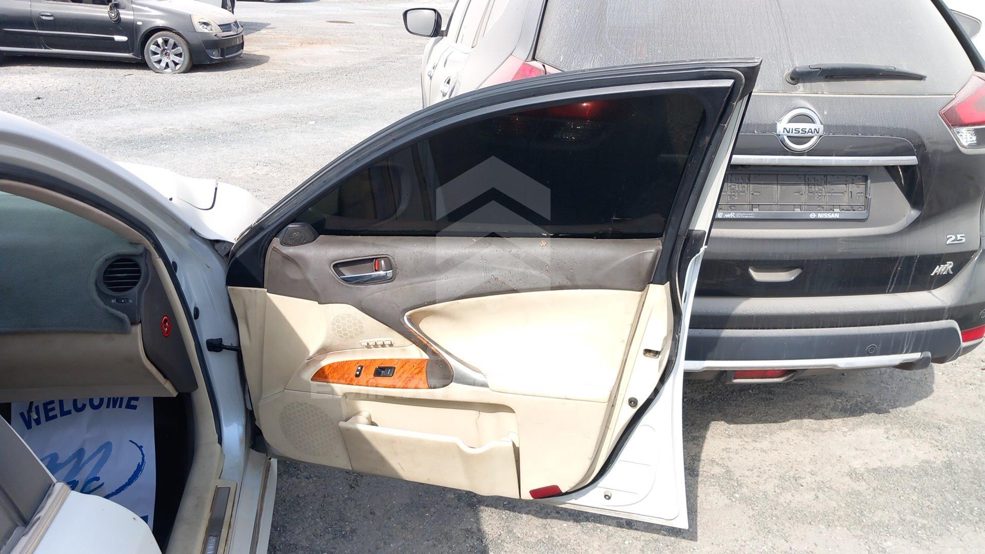 2009 LEXUS IS300 VIN: JTHBG262192018502