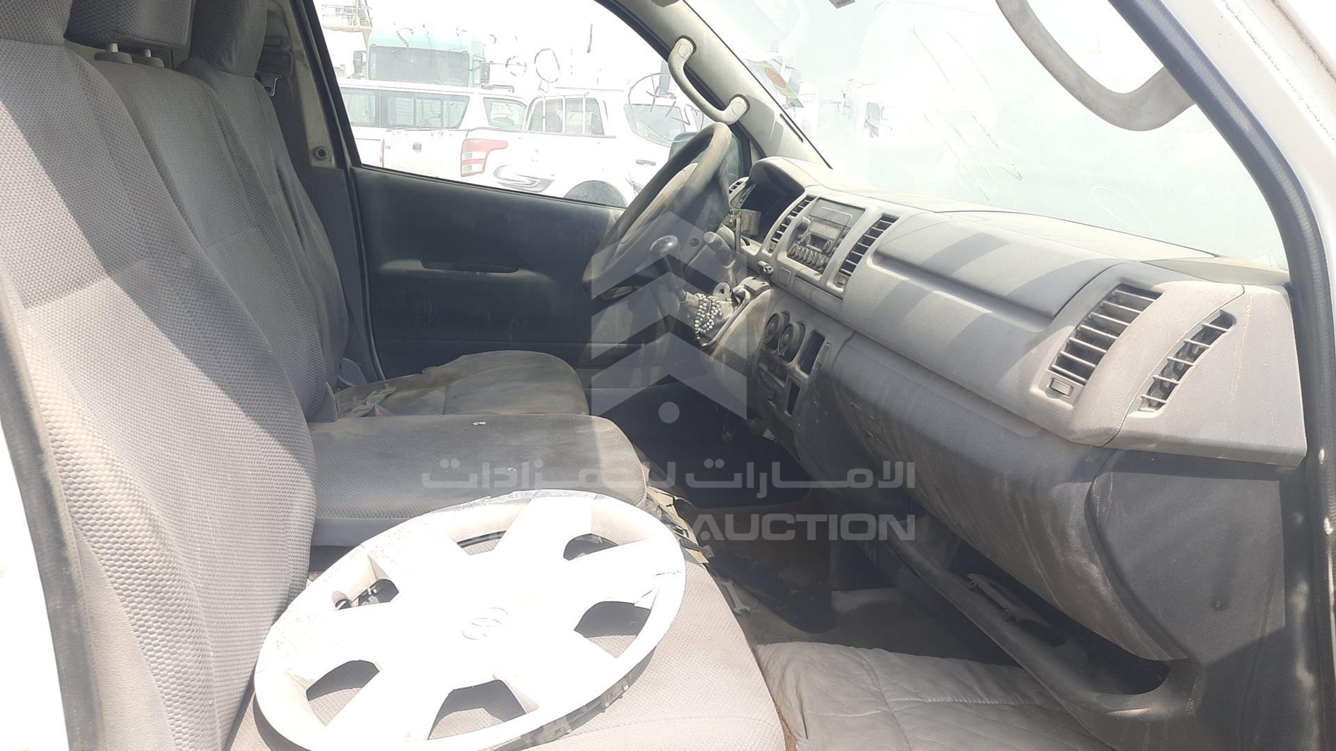 2006 TOYOTA HIACE VIN: JTFHX02P860005682