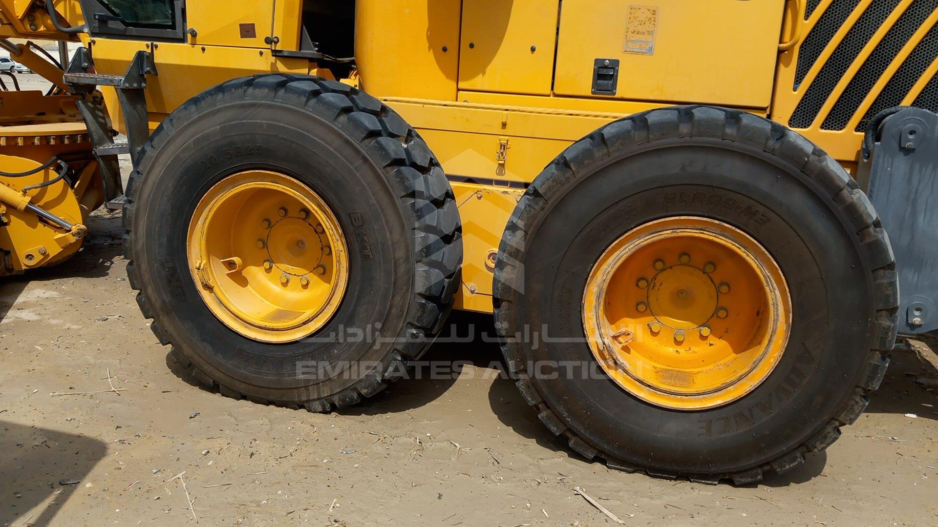 2015 VOLVO G990 VIN: UCE0G990LF0508182