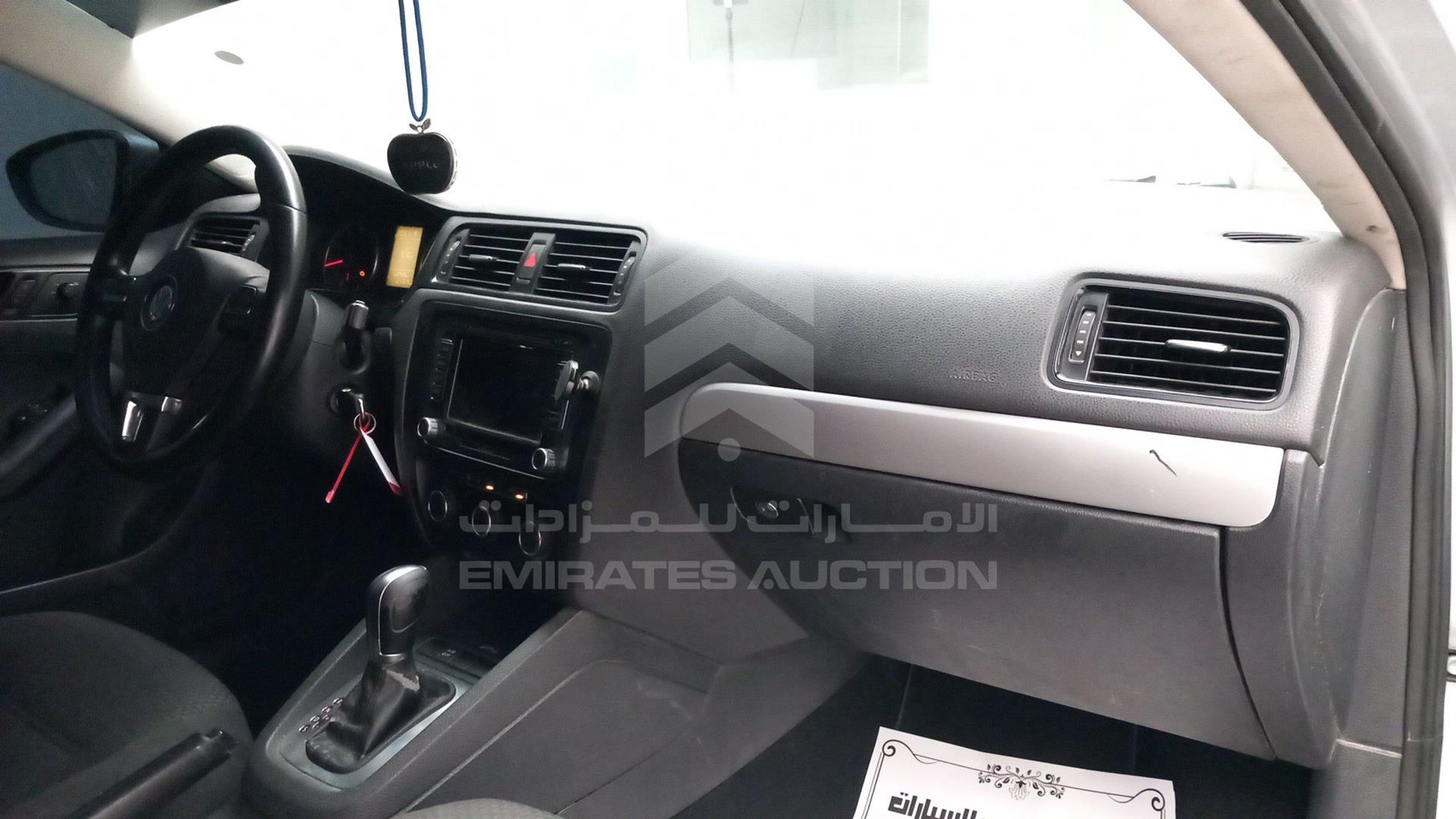 2015 VOLKSWAGEN JETTA VIN: WVWRV1AJXFM200925
