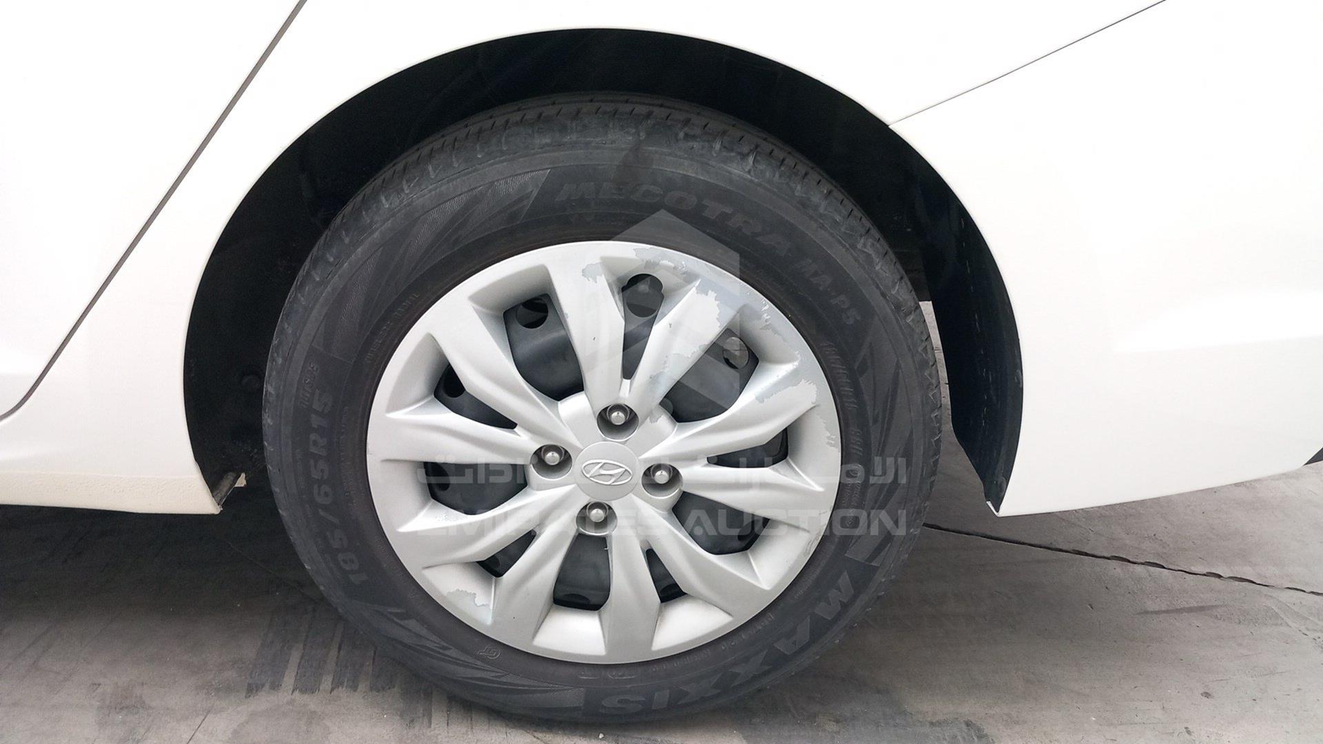 2019 HYUNDAI ACCENT VIN: MALC741C5KM095379