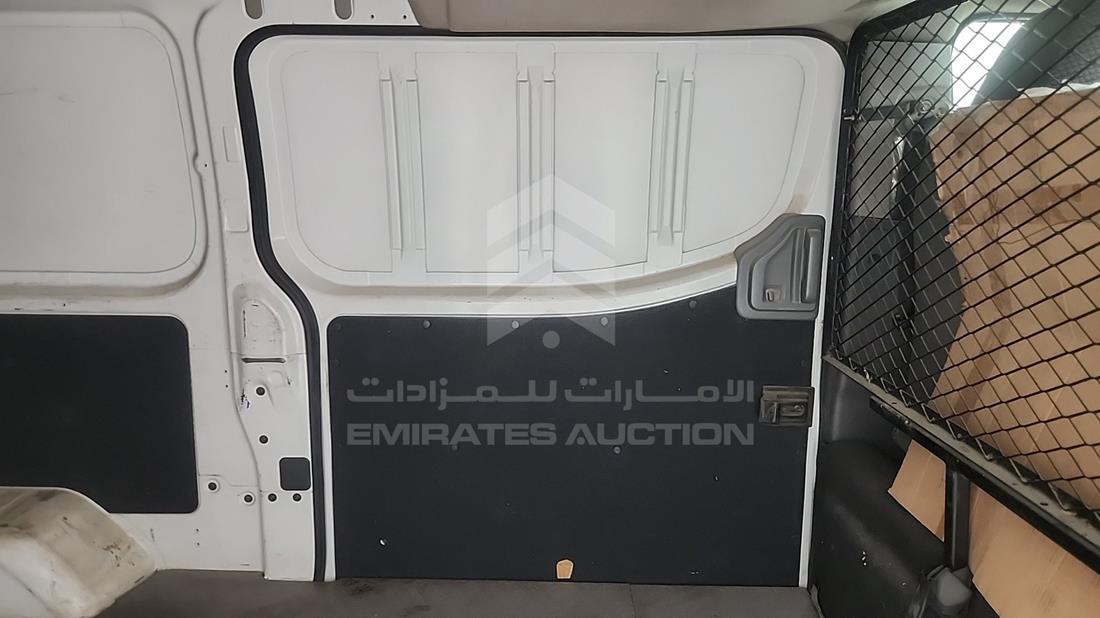 نيسان أورفان 2015 — الباب الخلفي الأيسر — صورة 13