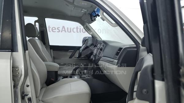 JMYLYV95WGJ723421 Mitsubishi Pajero