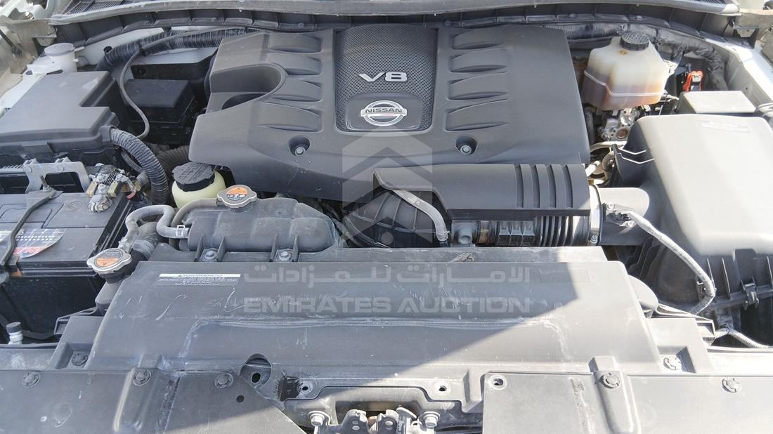نيسان باترول 2019 — خليج المحرك — صورة 29
