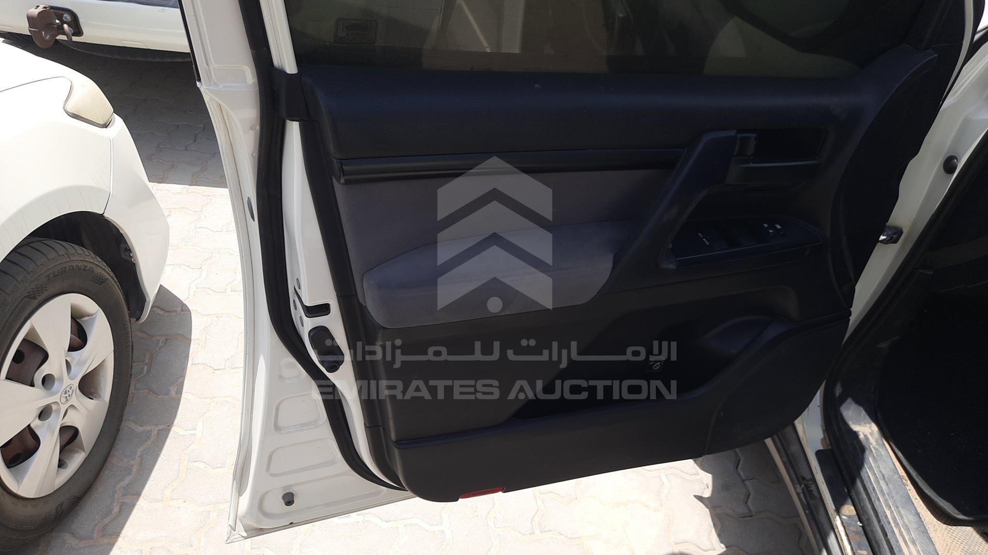 2011 TOYOTA LAND CRUISER VIN: JTMDU09J2B4035006