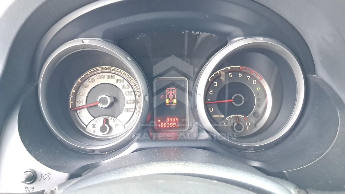 2017 Mitsubishi Pajero — Speedometer & RPM Gauges — Photo 14