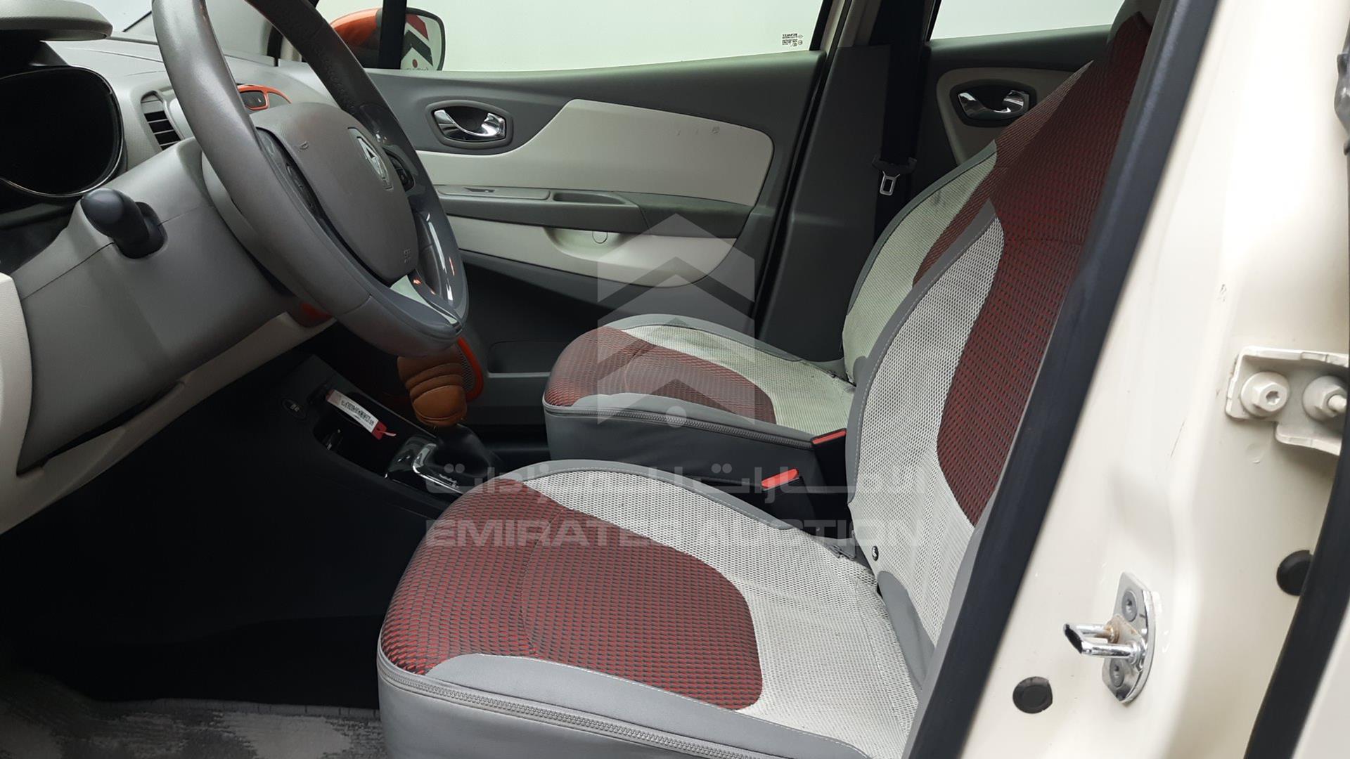 2015 RENAULT CAPTUR VIN: VF12RRHEXFW528782